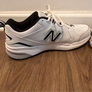 New Balance Men's White and Black Sneakers NEW ONLY WORN ONCE